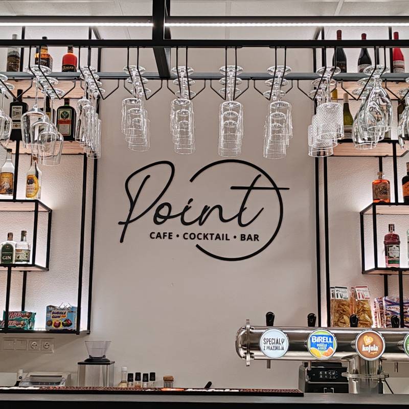 POINT Cafe Cocktail Bar