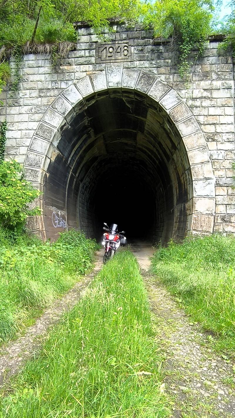 Bývalý železničný tunel na píle  - hlavná fotka