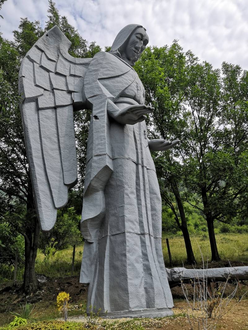 Anjel v obci Háj - hlavná fotka